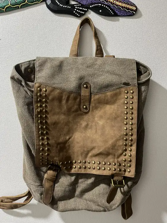 Mochila tachas